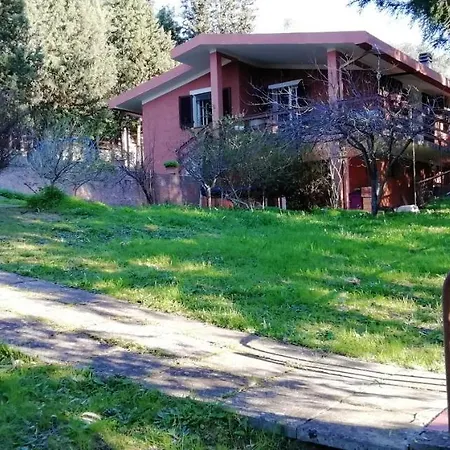 Chalet One Bedroom Chalet With Enclosed Garden At Villaggio Delle Mimose